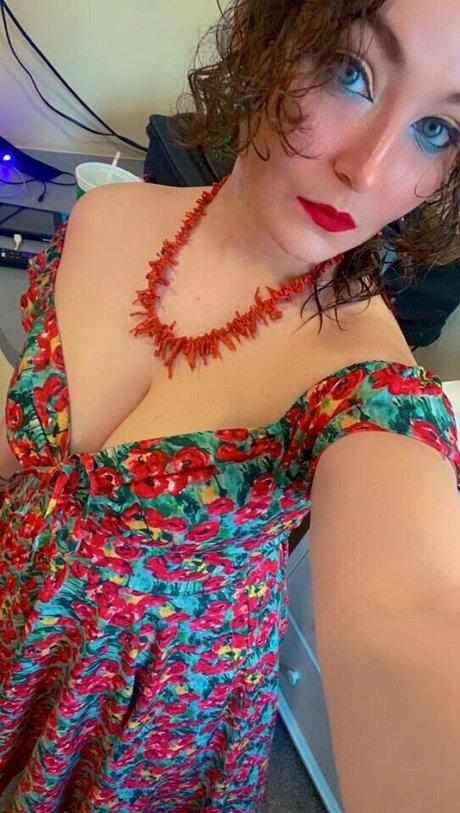 Lylah Love pornstar sexy images