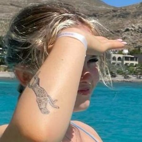 curvy nude onlyfans free xxx photos