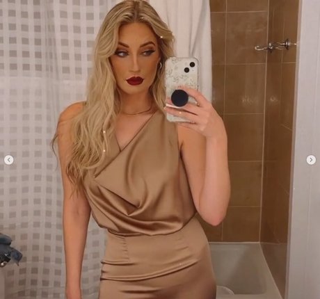 lesbian fingering onlyfans sexy nude picture