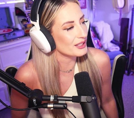 BasicWitGirl pornstar nude pictures