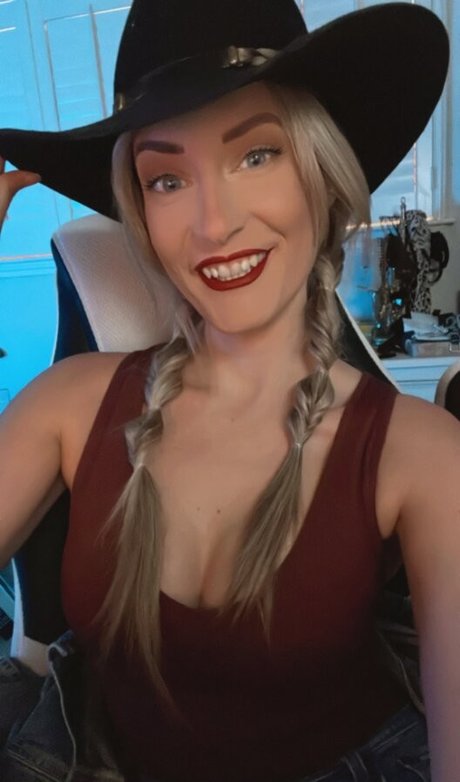 BasicWitGirl hd pornstar photos