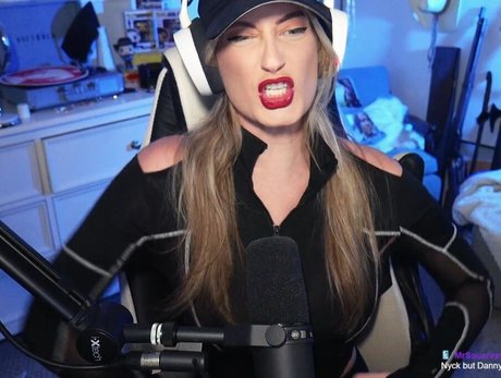 blonde muscle onlyfans art nude picture