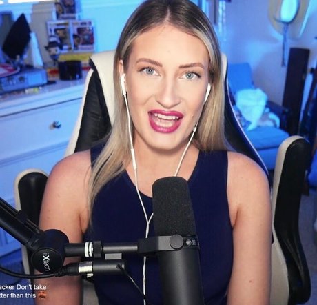 BasicWitGirl sexy actress images