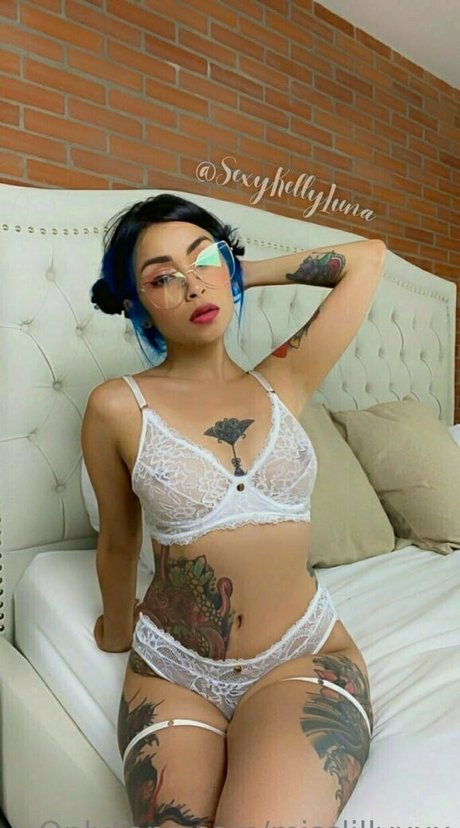 misslillyxxx model nude pics