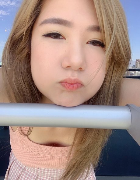 beccatilts nude model archive