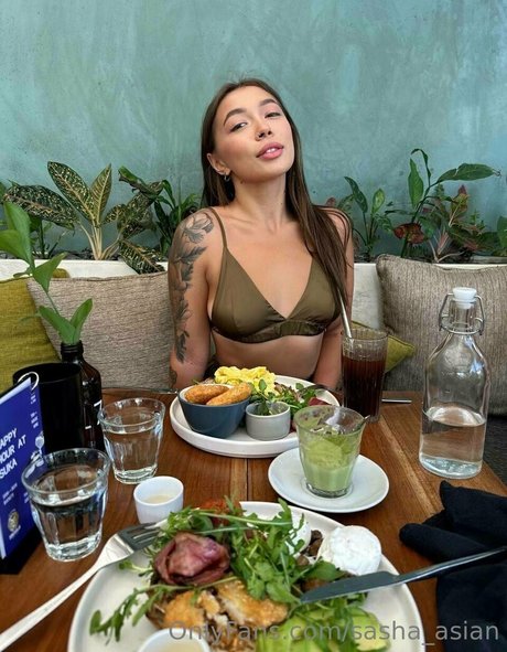 Sasha asian nude model pics