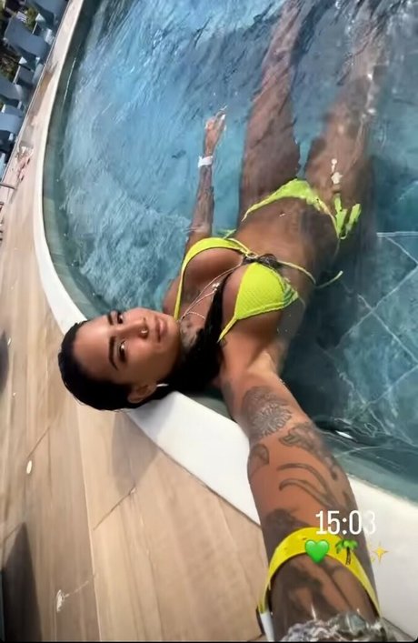 Aryadne Abranches art star pictures