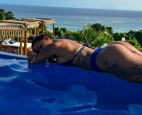 Aryadne Abranches star top gallery