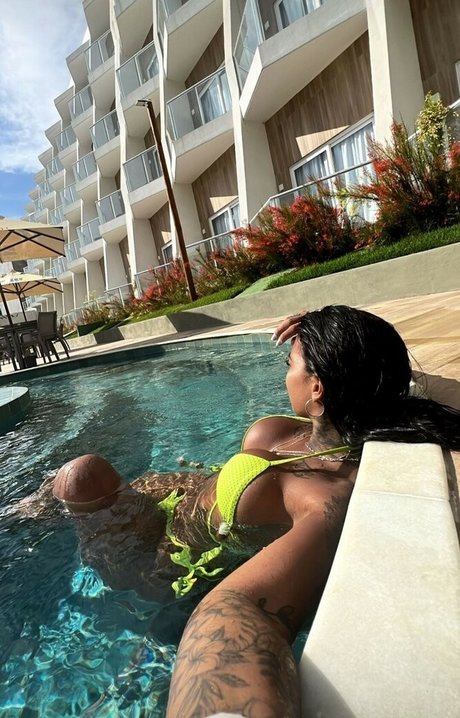 Aryadne Abranches hot model photo