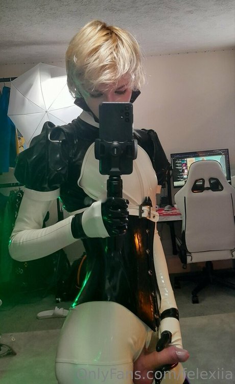 milf wife onlyfans hot naked picture