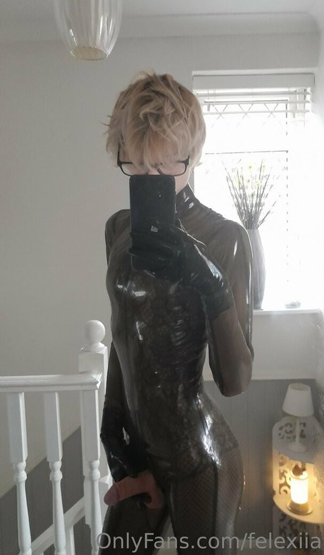 Felexiia model nice gallery