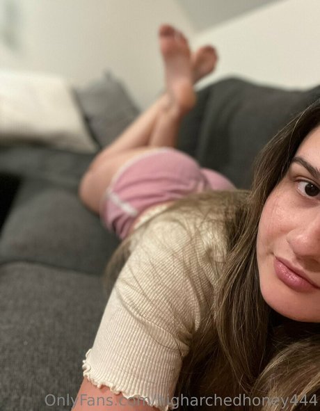 higharchedhoney444 star adult pic