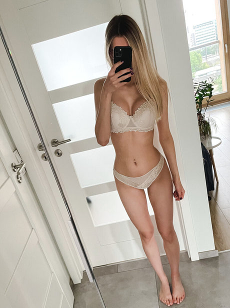 Mirtilla M nudes actress picture