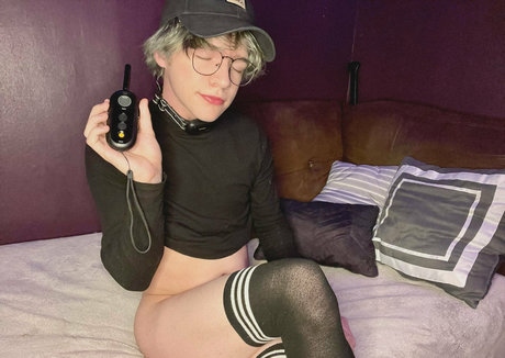 ohmeika erotic pornstar pics