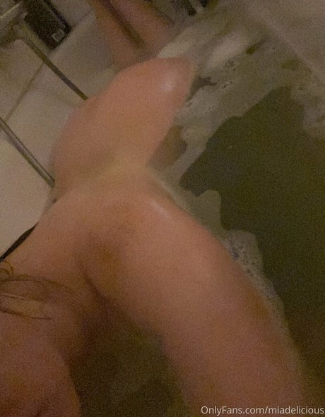 miadelicious pornstar nude photos
