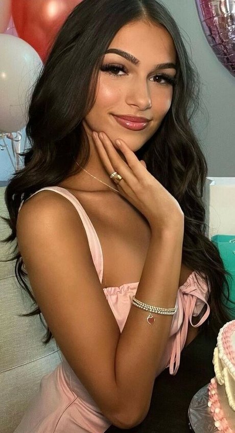 18 asian onlyfans hd image