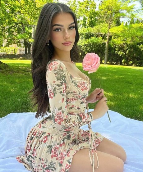 Julia Merekoulias star best pic