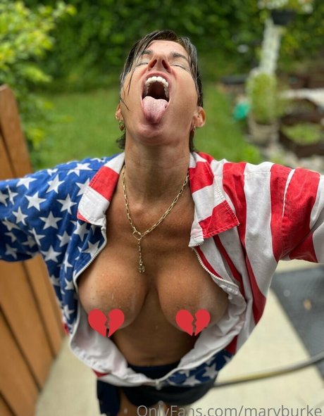 fat girls onlyfans nude image