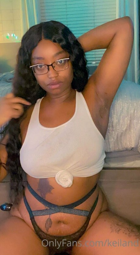 keiland pornographic model pictures