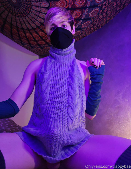 trappybae naked model img