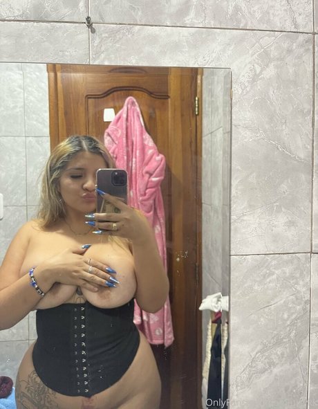 iamjuicykk model sex photos