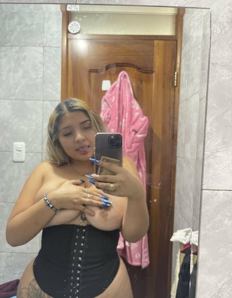 iamjuicykk star pretty photos