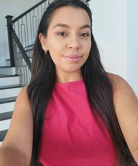 Isabella Lopez top star pictures