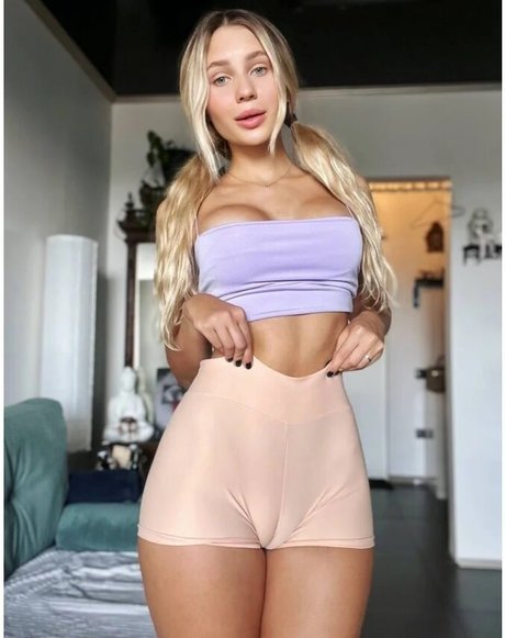 supersofi sexy star image