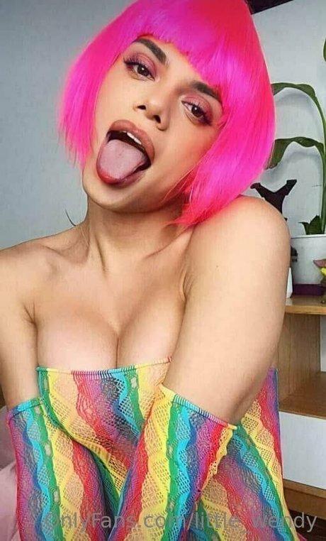 female popular onlyfans top photo