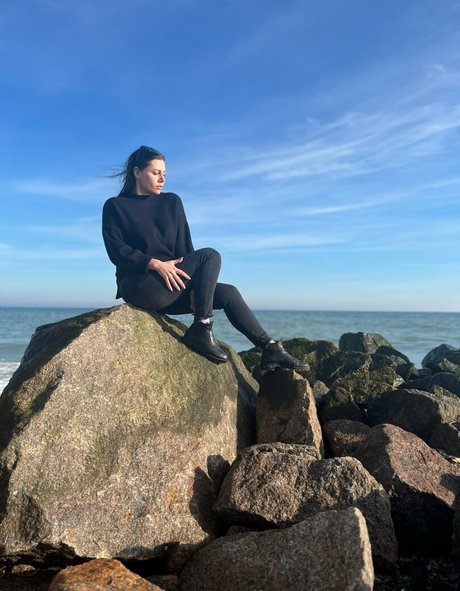 cute babe onlyfans free img