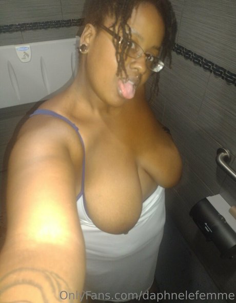 daphnelefemme pornographic star photos