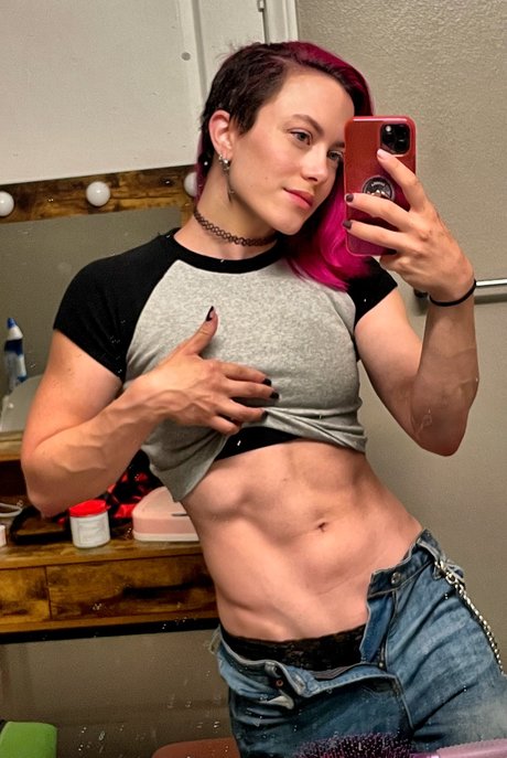 busty mom onlyfans free images