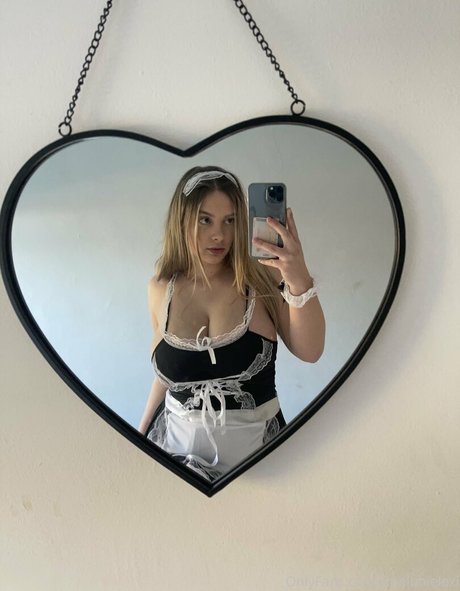 freelubielexi star art gallery