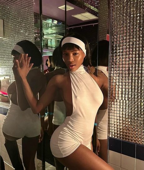 fat girls onlyfans hot nude image