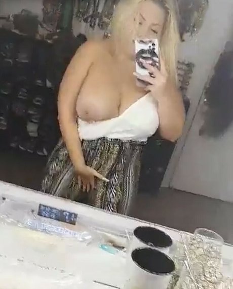 Dazzle Diva hot actress pics