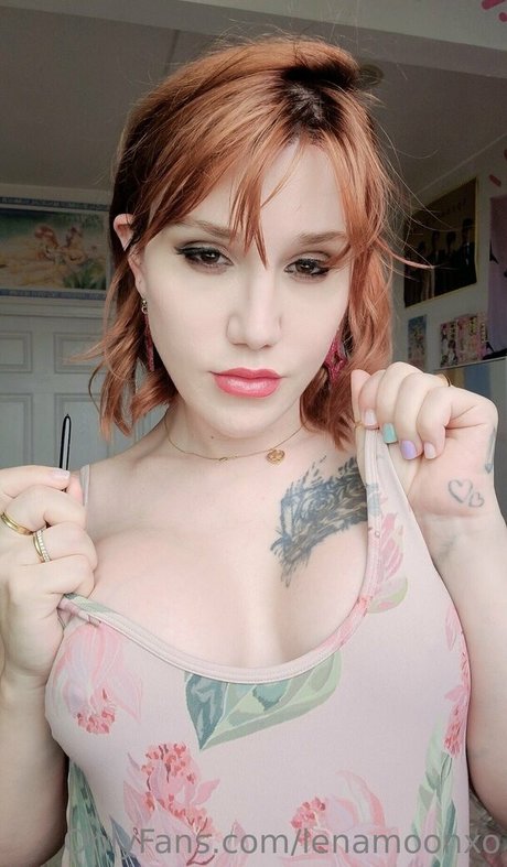 lenamoonxo model free pic