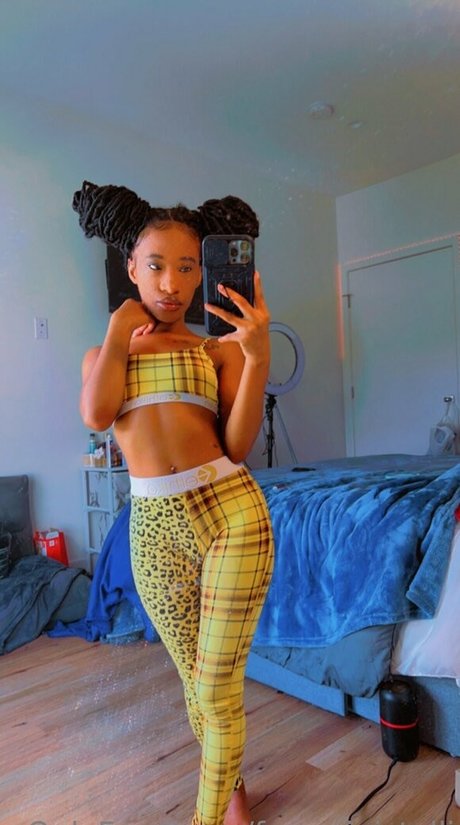 freeministalli erotic model images