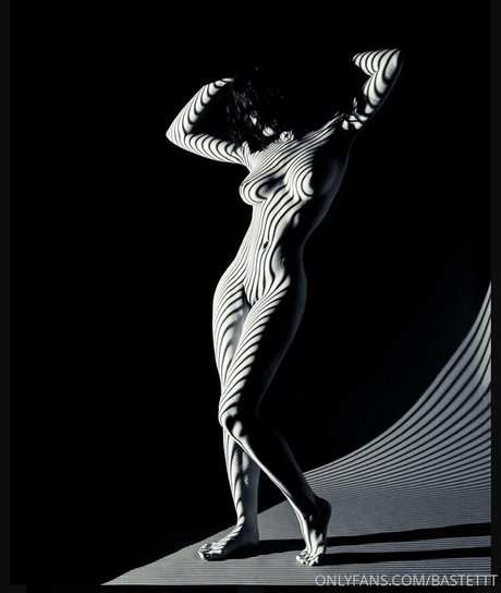 lolaqueencobra model pornographic picture