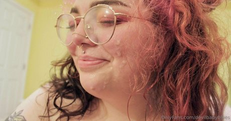 Devilbabyblues model exclusive picture