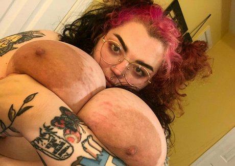 Devilbabyblues pretty model img