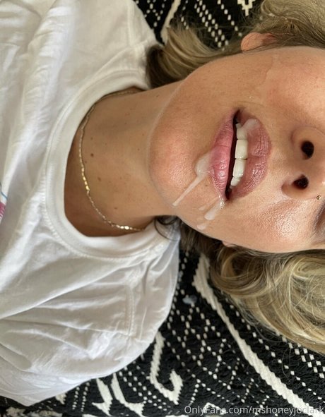 Mshoneyjoclark model porn galleries