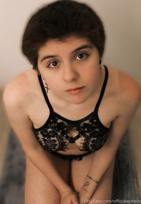 officialwybielo model beautiful archive