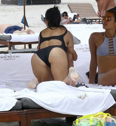 trans dominatrix onlyfans erotic pic