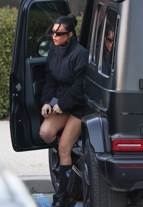 wide onlyfans pornographic picture