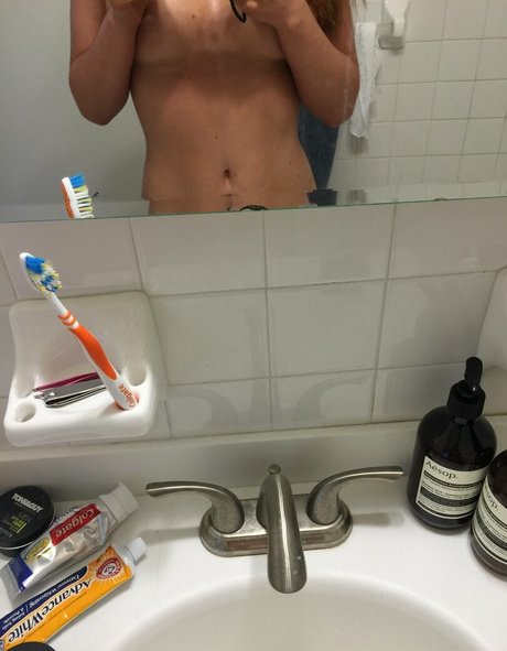 Bonnie Wright nice actress archive