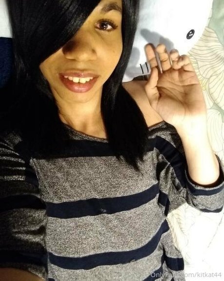 kitkat44 sexy model pic