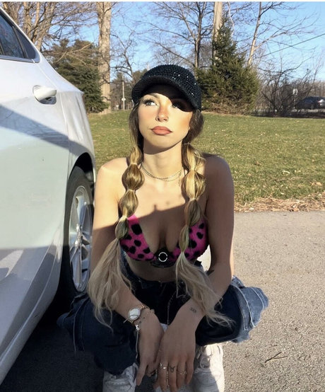 hairy legs onlyfans naked pics