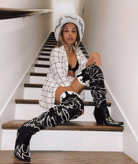 Macy Nicole Waker pornstar erotic images