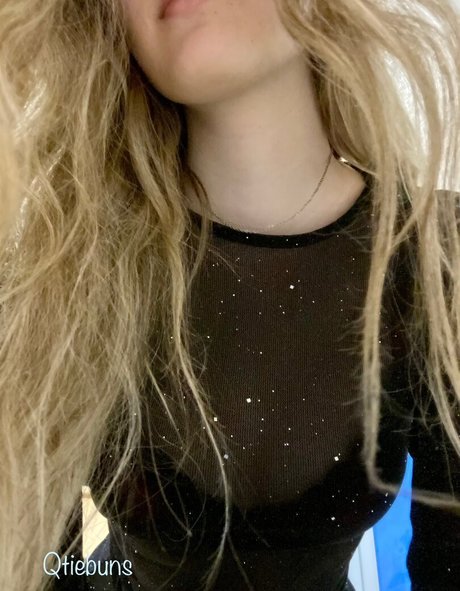 Qtiebuns ASMR pornstar nice images