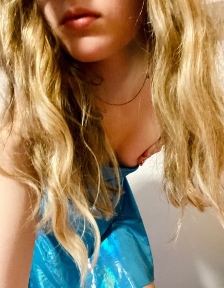 Qtiebuns ASMR pornstar pretty images